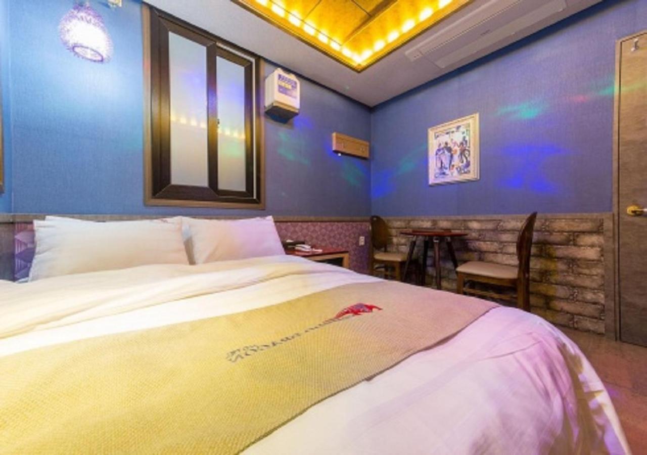 Hotel Komodo 2*