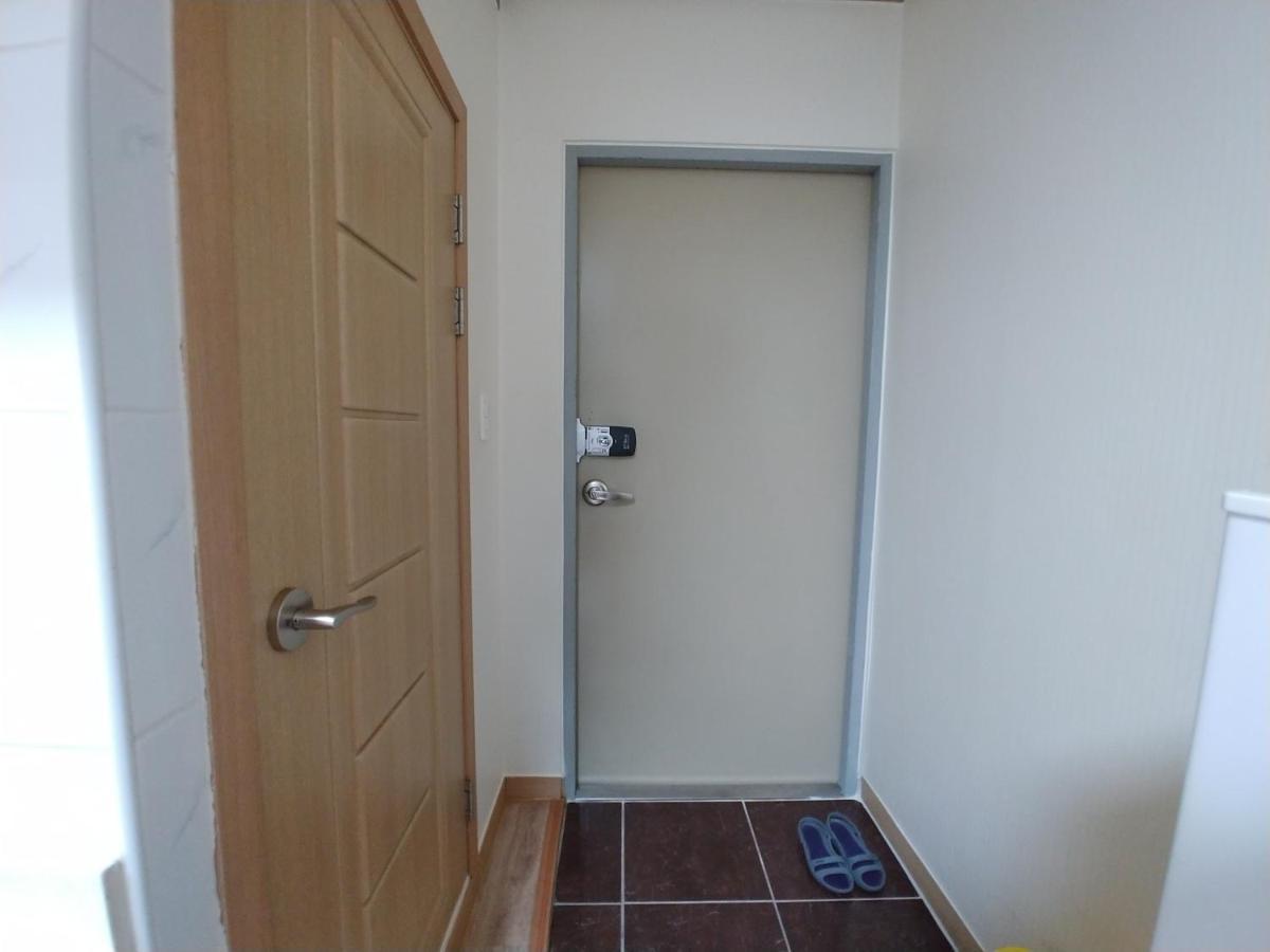 Apartment Hongdae Sinchon Yeonhui House B Floor *