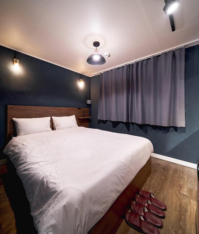 Guest house Butler:lee Hongdae-female Only Seoul