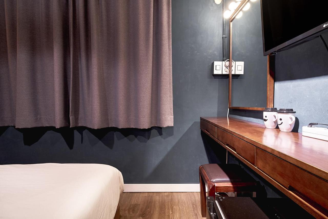 Guest house Butler:lee Hongdae-female Only 2*