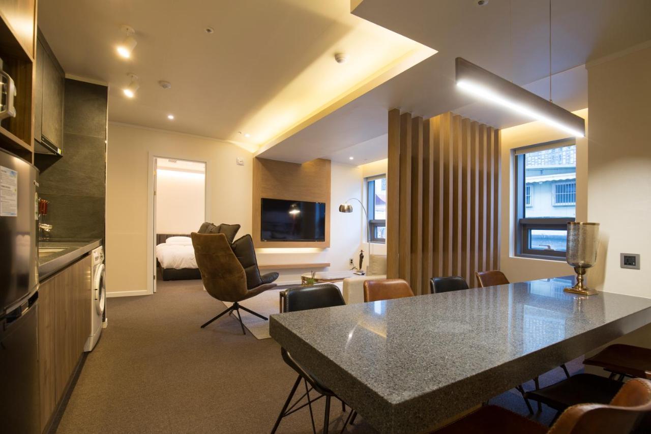 Uh The Gwanghwamun Apartment *