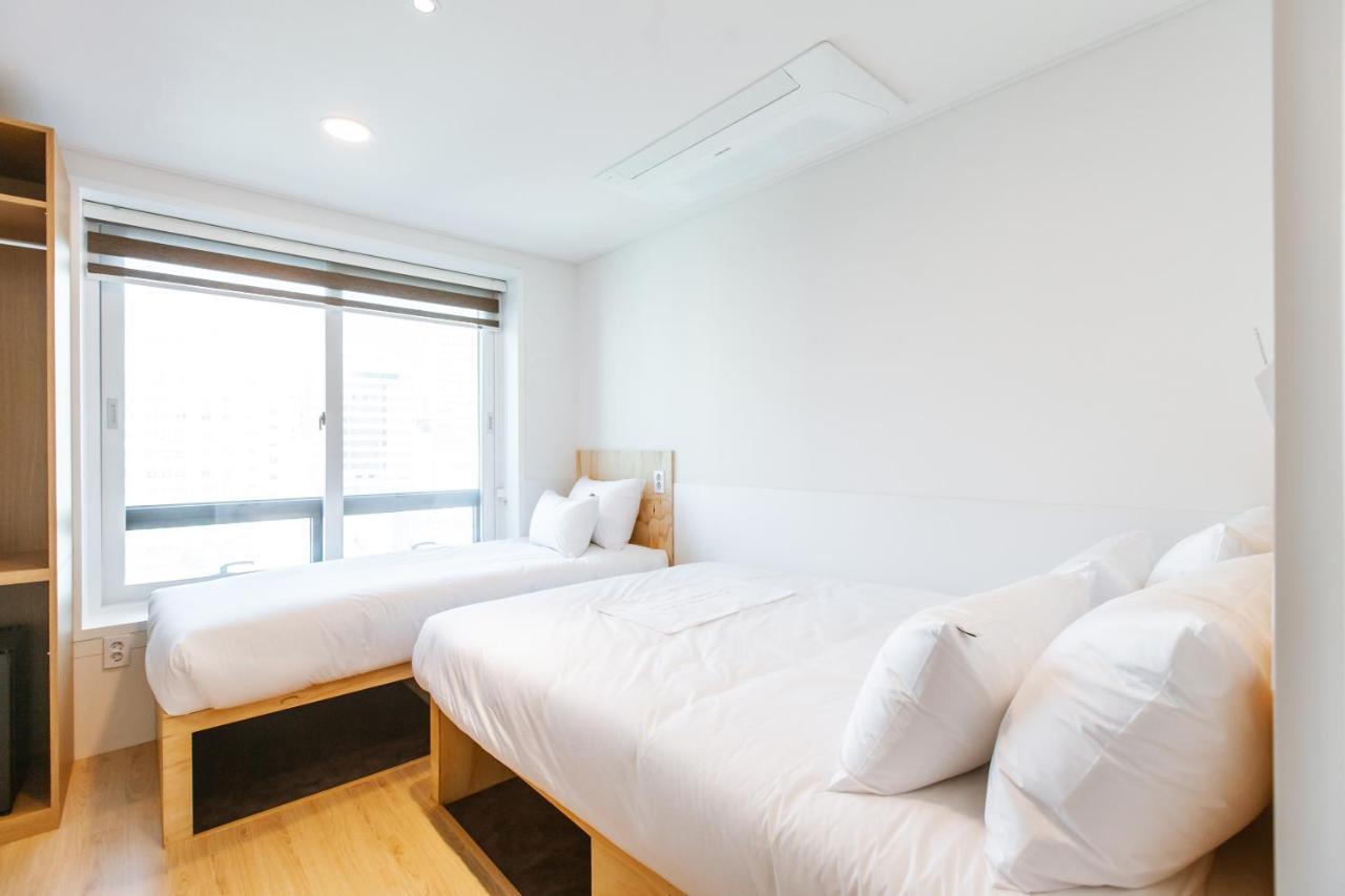 Hostel Step Myeongdong 1 *