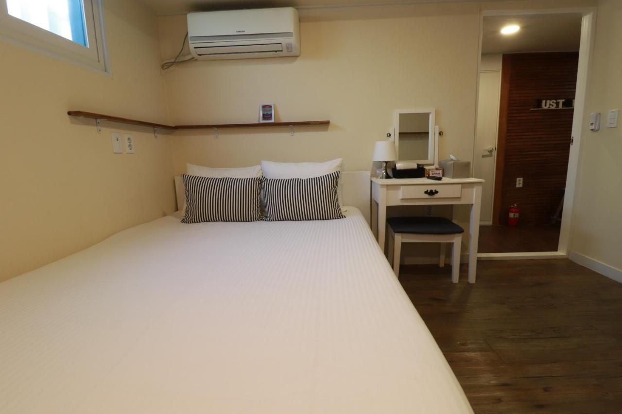 Hostel Just4u Seoul