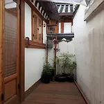 Han Hanok Guesthouse
