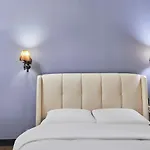 648 Hotel