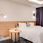 Hotel M