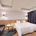 Hotel M