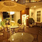 Oyo Myeongdong 5 Lodge