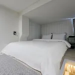 Hotel Chloe