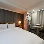 Hotel Chloe