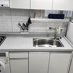 Middle Option Two-Room, Exclusive Use, Public Transportation 4 Minutes Away