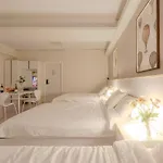 Dk House