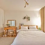 Suny Hill Stay