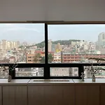 7 Hongik Univ Best Location City View