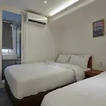 Eight Rest Hostel Myeongdong