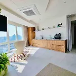 Urban Green Penthouse