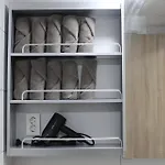 Cozy Officetel Near Gangnam Station