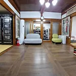 Leedo Hanok