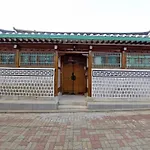 Leedo Hanok