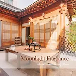 Traditional Family Hanok, Moonlight Fragrance