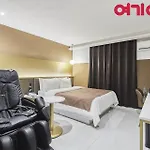 Gugi Motel
