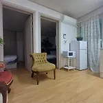 Two Room Cozy And Cool House Food Alley