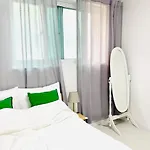 Naru House