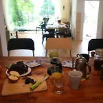 V Mansion Guesthouse