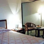 Hotel Green World