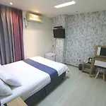 Must Stay Hotel Myeongdong