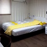 L-House