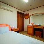 Yim\'S House