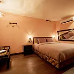 Nineth Hotel