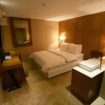 Spring 21 Hotel Sinchon