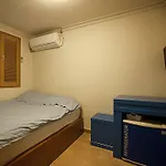 Blu2 Guesthouse Shinchon