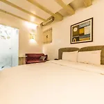 Hotel M