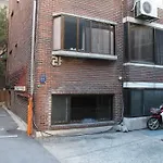 Artist 77 House
