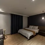 Boom Tourist Hotel