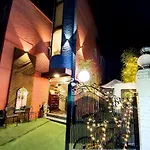 Twin Panda Guesthouse
