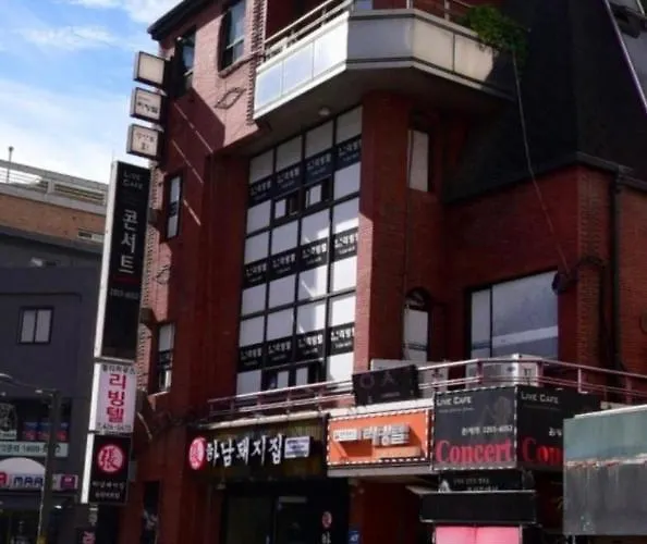 Multihouse Livingtel
