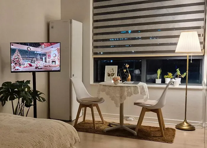 Hongdae Dmc Sangam Office District 1 Min Bus Stop Cozy House