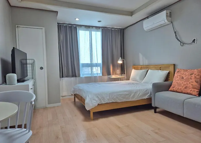 Sinsa Urban House