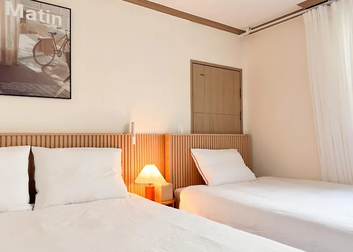 Hong-Cho Stay