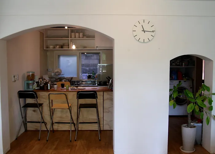 V Mansion Guesthouse