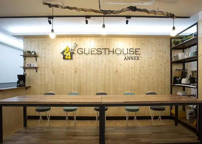 24 Guesthouse Sinchon