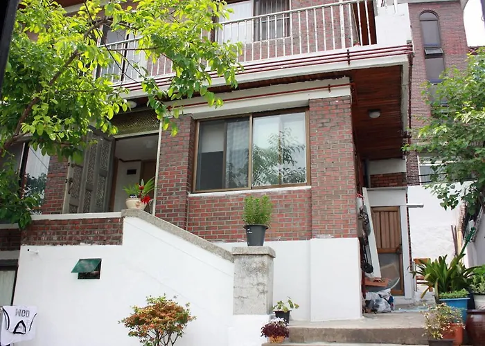 Cozy Place In Itaewon