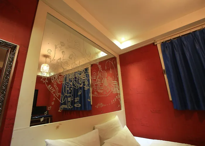 2U Motel