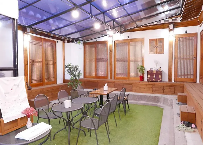 Bibimbap Hanok Guesthouse Gyeongbokgung private house