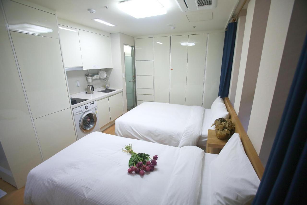 Navi Aparthotel