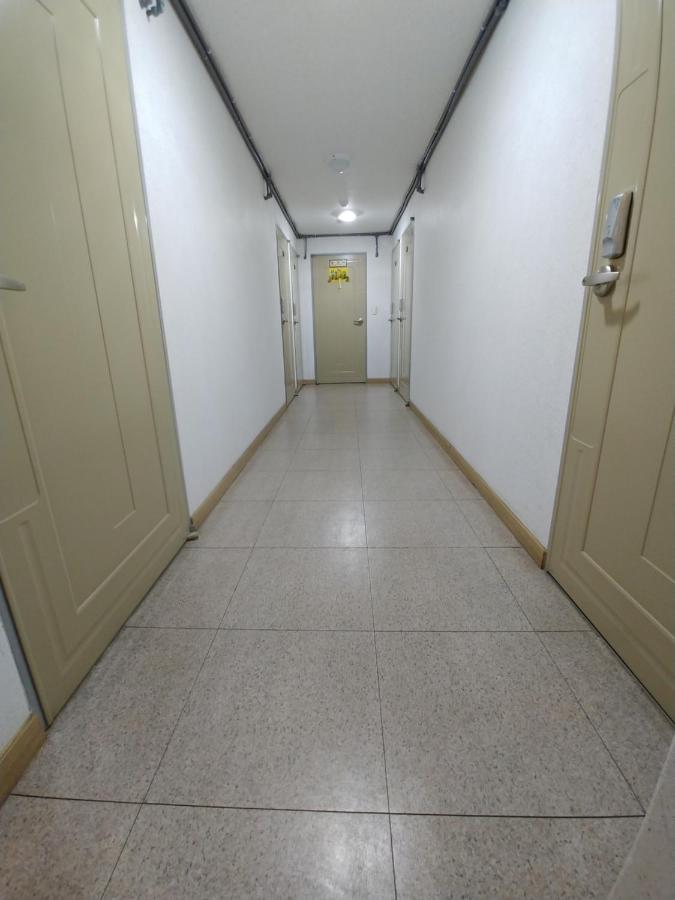 Apartment Hongdae Sinchon Yeonhui House 504